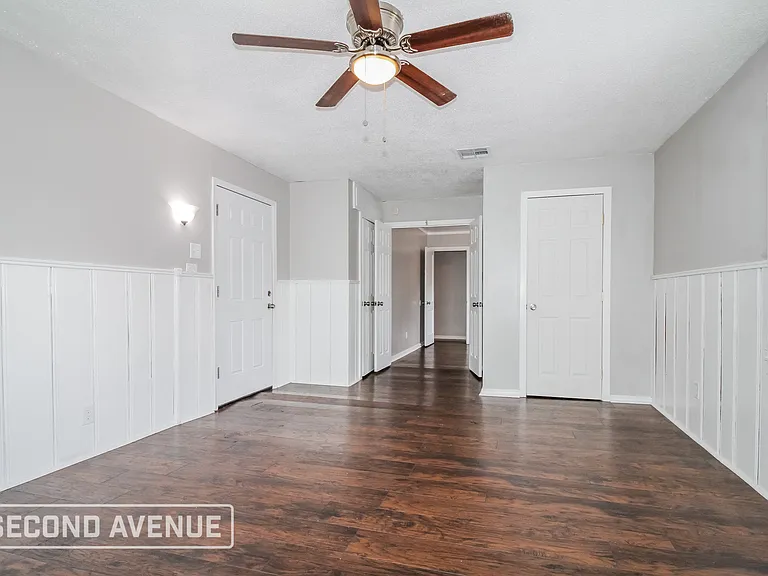 110 E Myrtle Dr — Photo 6