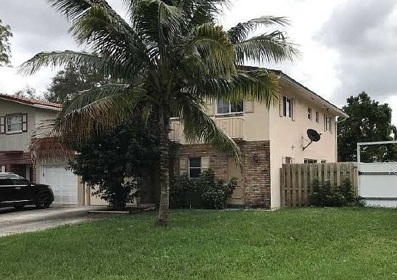 2nd image of 8190 NW 40th St