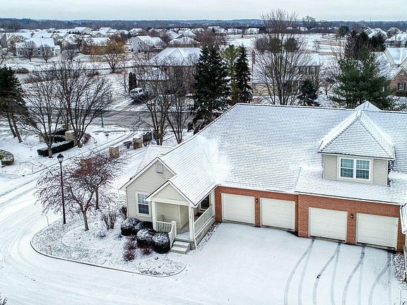 4th image of 7043 Greensview Village Dr