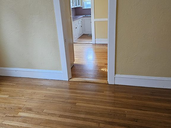 2nd image of 15 Exeter St