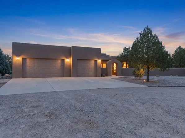 35 Berry Hill Farms Rd, Los Lunas, NM 87031