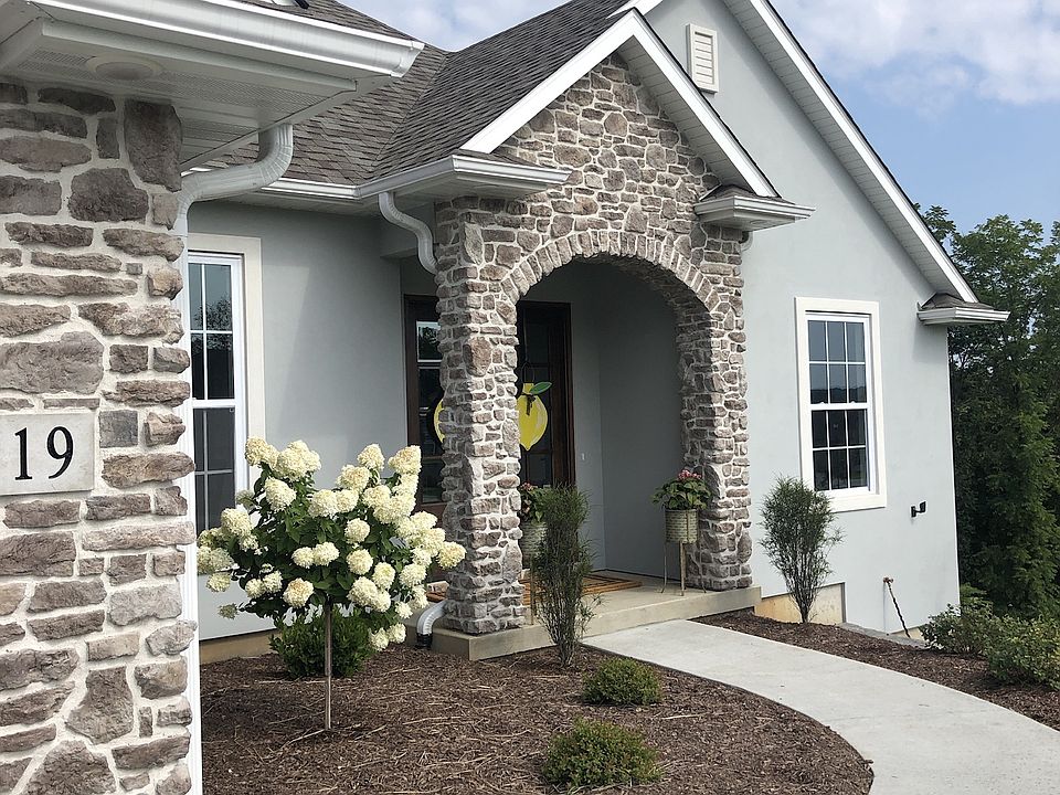 2nd image of 2919 Farleigh Ct