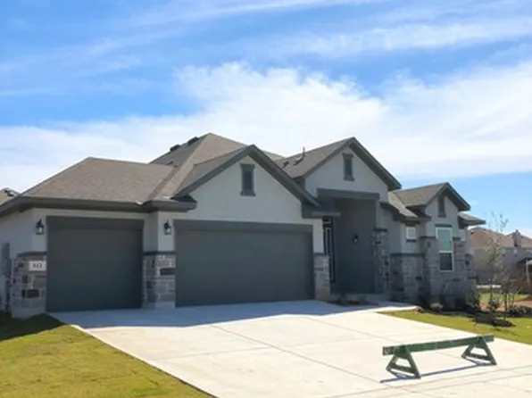 512 St Etienne, Schertz, TX 78108