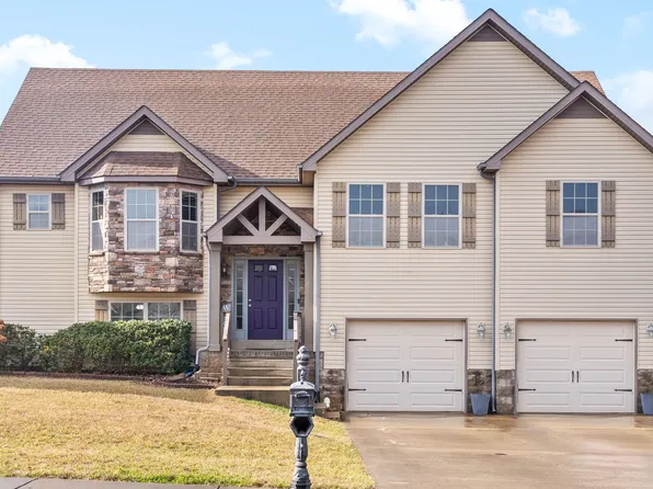 151 Verisa Dr, Clarksville, TN 37043