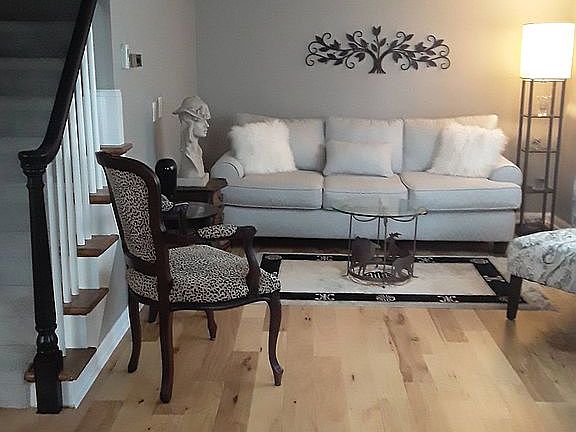 4th image of 266 S Huxley Dr