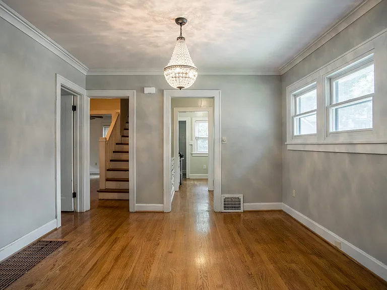 6420 Oak St — Photo 28