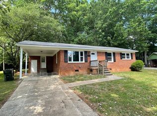 201 Walker Ct, Mebane, NC 27302