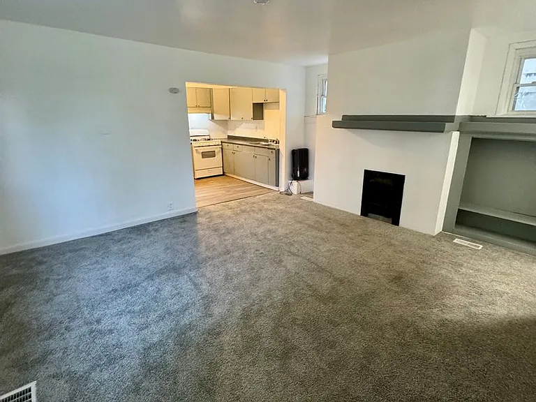 42 Climax St — Photo 11