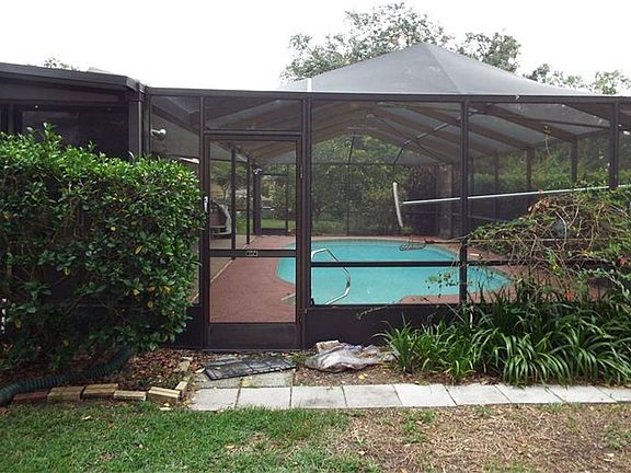 3rd image of 675 Bearcreek Dr
