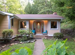 26 Utopia Rd, Asheville, NC 28805