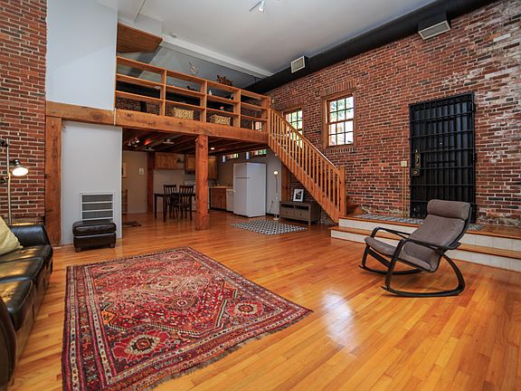 3rd image of 28 Seaverns Ave #12