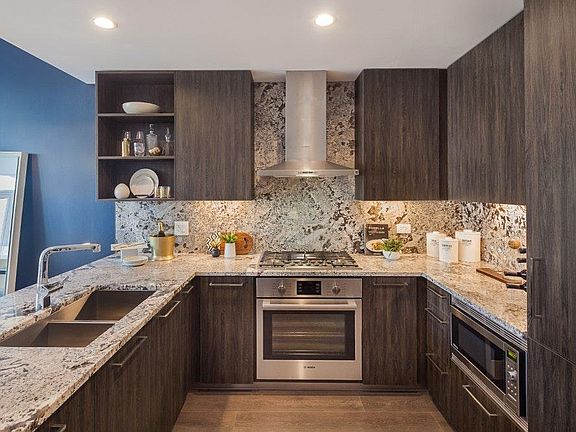 3rd image of 746 N Hudson Ave #1907