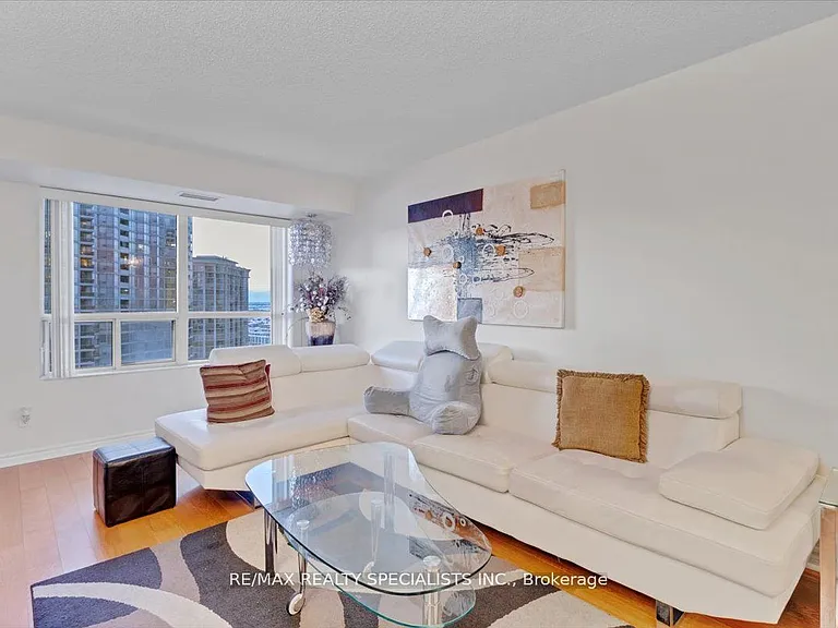25 Kingsbridge Garden Cir #1720 — Photo 13