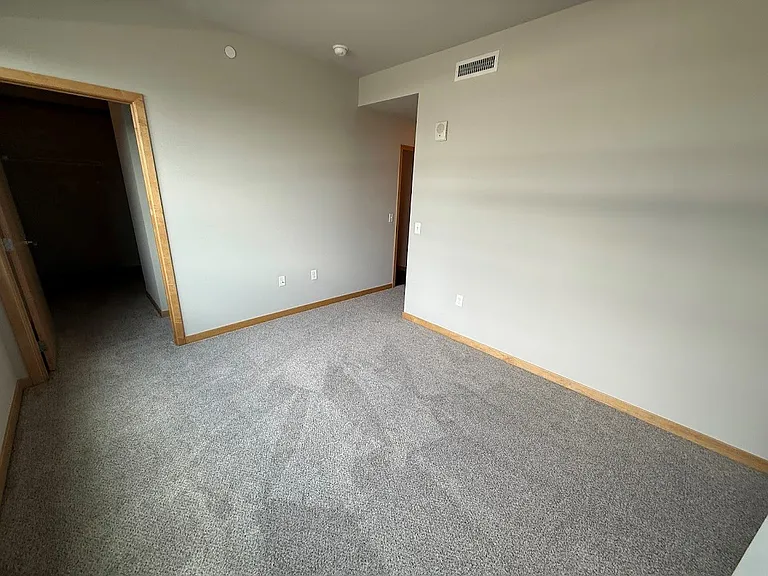 Venture Luxury High Rise — Photo 71