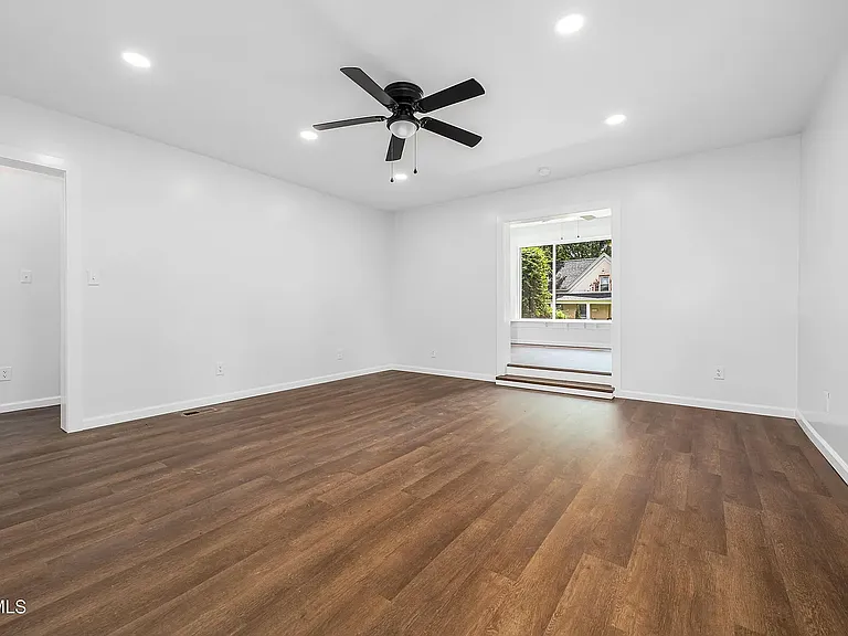 1007 Spring St — Photo 24