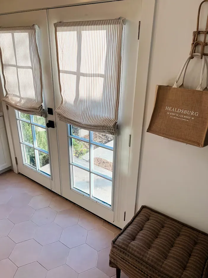 902 Harold Ln — Photo 3