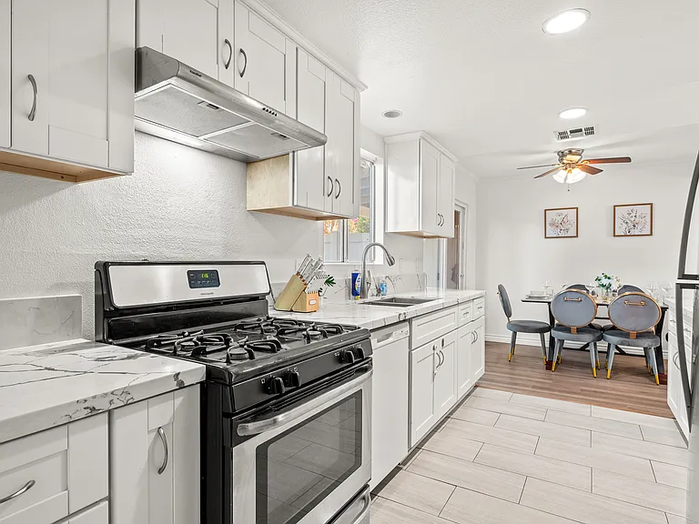 734 Claraday St #3 — Photo 17