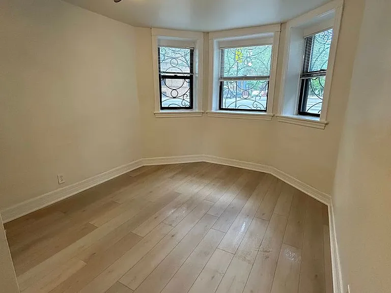 725 S Loomis St — Photo 17