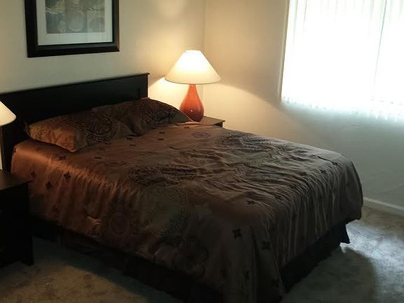 5th image of 3432 Evergreen Ln APT F