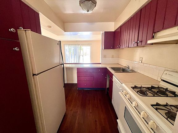 3rd image of 524 College Park Dr