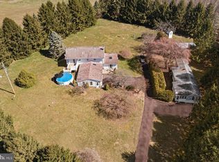 145-147 Ealer Hill Rd, Kintnersville, PA 18930