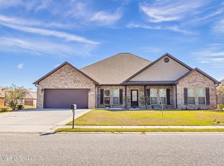 10546 Chapelwood Dr, Gulfport, MS 39503