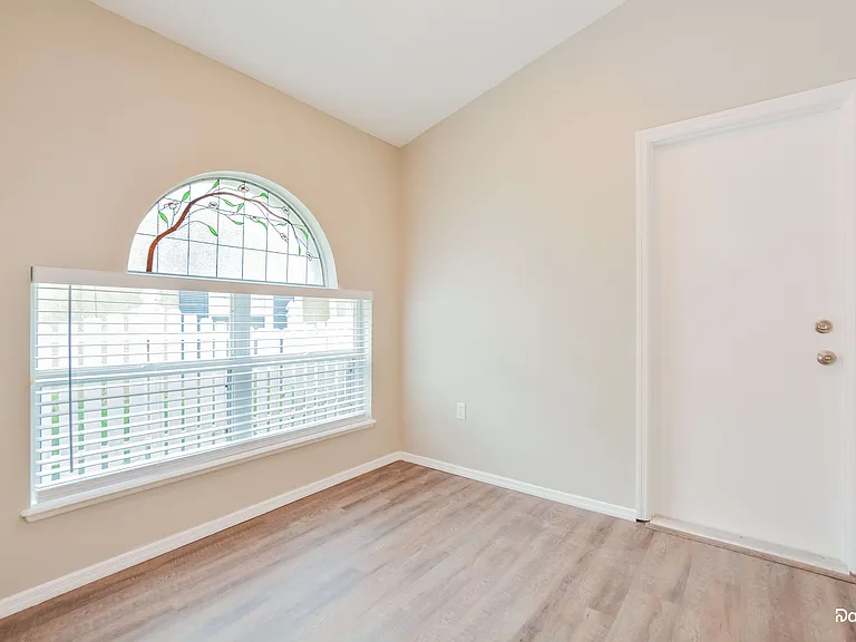 826 Brightview Dr — Photo 11