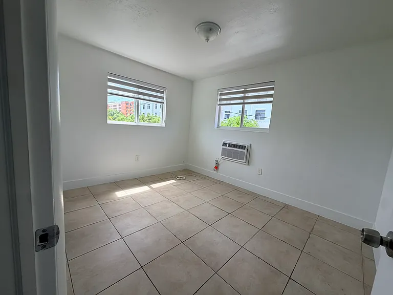 741 NW 60th St #3 — Photo 8