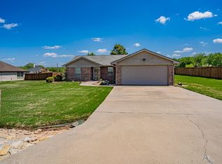 1321 W Chippewa Trl, Granbury, TX 76048