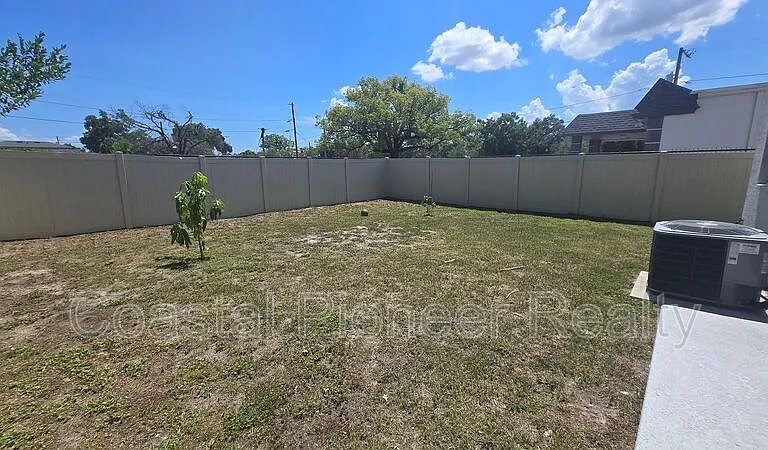 2203 E 23rd Ave — Photo 33