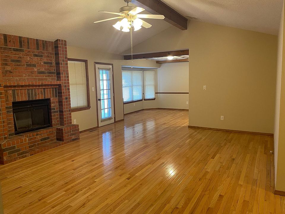 1627 E Woodgate St, Springfield, MO 65804 Zillow