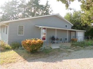 3216 W Macarthur Rd, Wichita, KS 67217