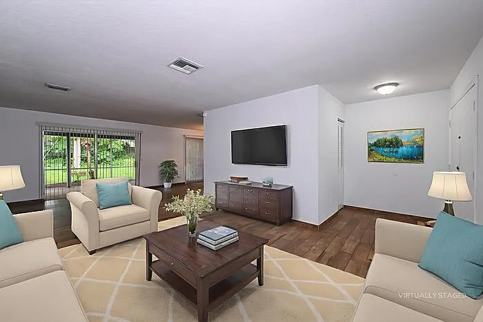 3 bed, 2.0 bath, 1356 sqft, $1,975 — Photo 4