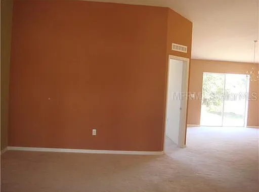 2179 Tealwood Cir — Photo 2