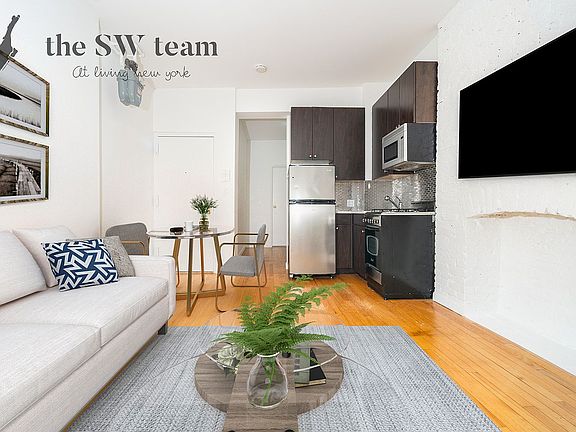 2nd image of 267 E 10th St APT 7