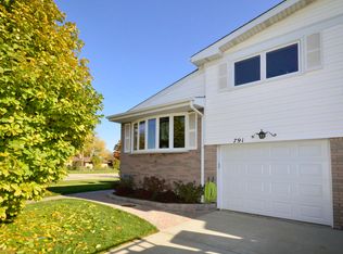 791 Beau Dr, Des Plaines, IL