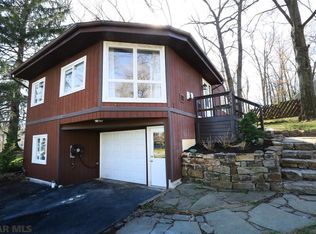 2036 N Oak Ln, State College, PA