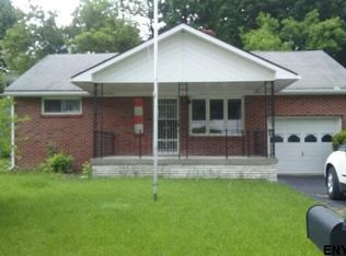 77 Oneida Ave, Troy, NY 12180