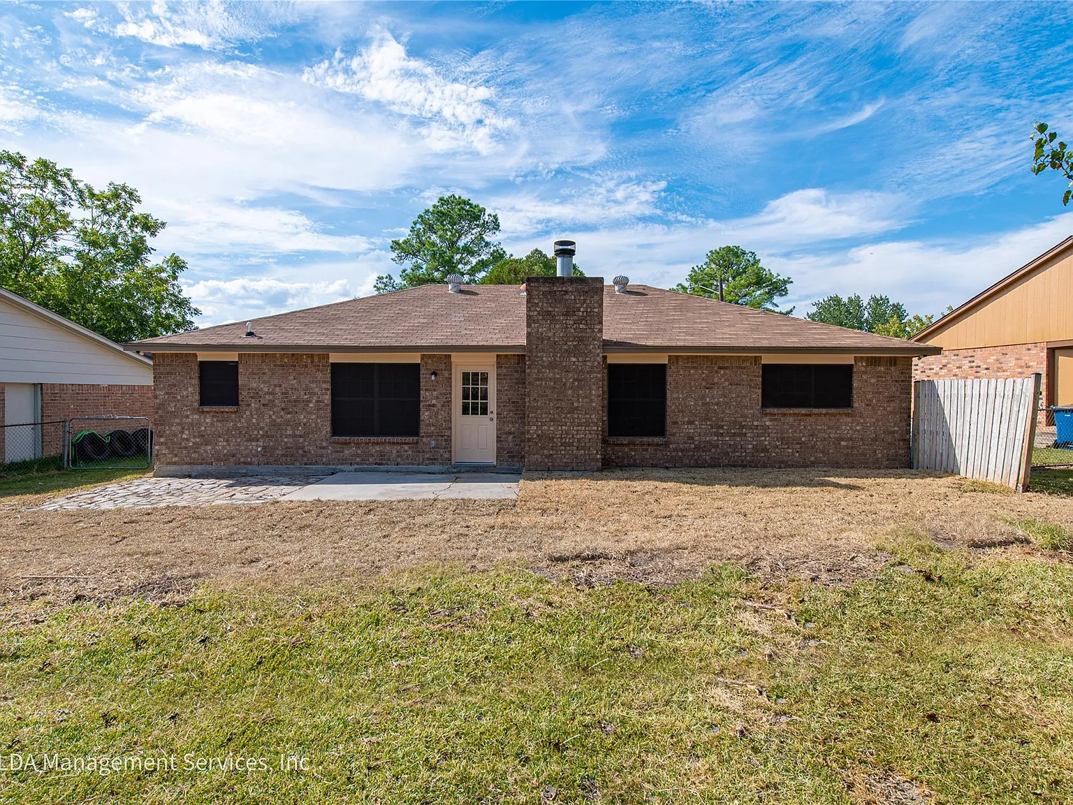 3 bed, 2.0 bath, 1288 sqft, $1,695 — Photo 4