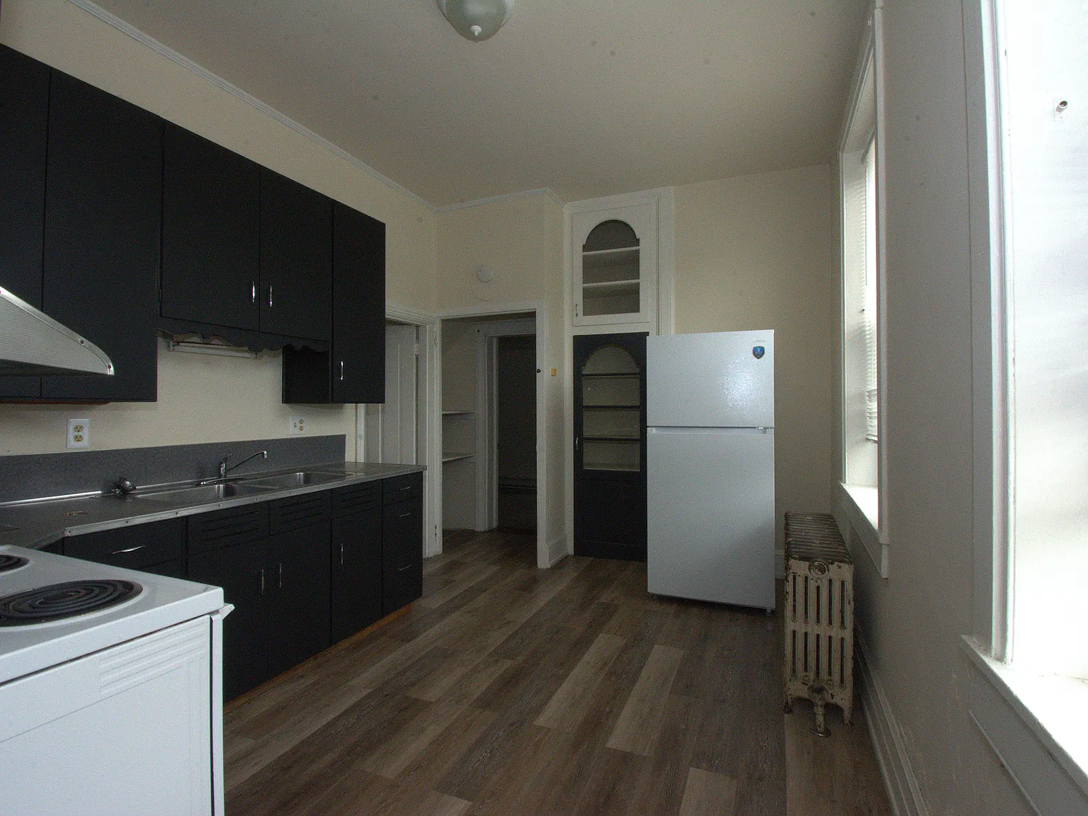 405 Jonestown Rd — Photo 4
