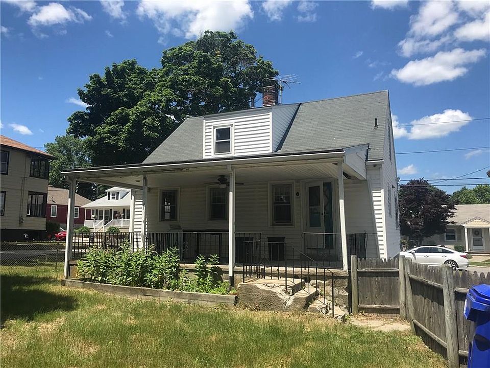 2nd image of 22 Vivian Ave