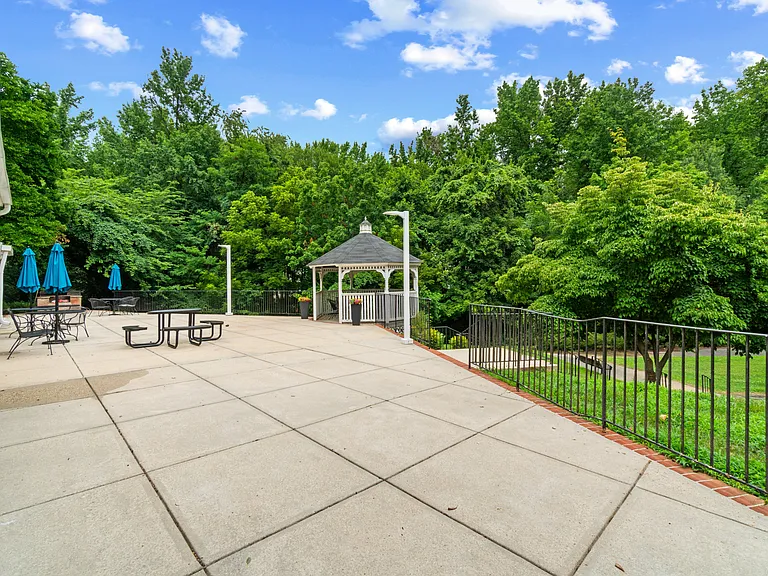 Pin Oak Village Senior Apartments, 55+ — Photo 11