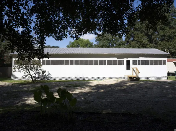 30081 Smith Dr, Walker, LA 70785