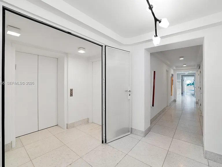 5801 Collins Ave #1200 — Photo 22