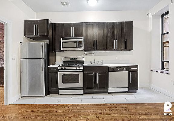 5th image of 213 W 135th St APT 1A