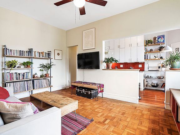 4th image of 670 President St APT 4B
