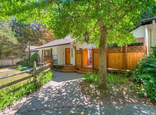 388 Sunset Ave, Eastsound, WA 98245