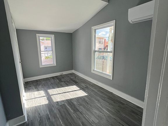 2nd image of 706 Harvey Ave #3