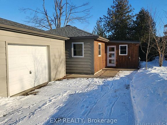 2nd image of 71 Lakeshore Rd E