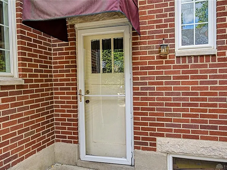 333 Thruston Blvd E — Photo 48